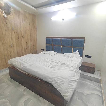 Hotel Love Inn Lucknow Zewnętrze zdjęcie